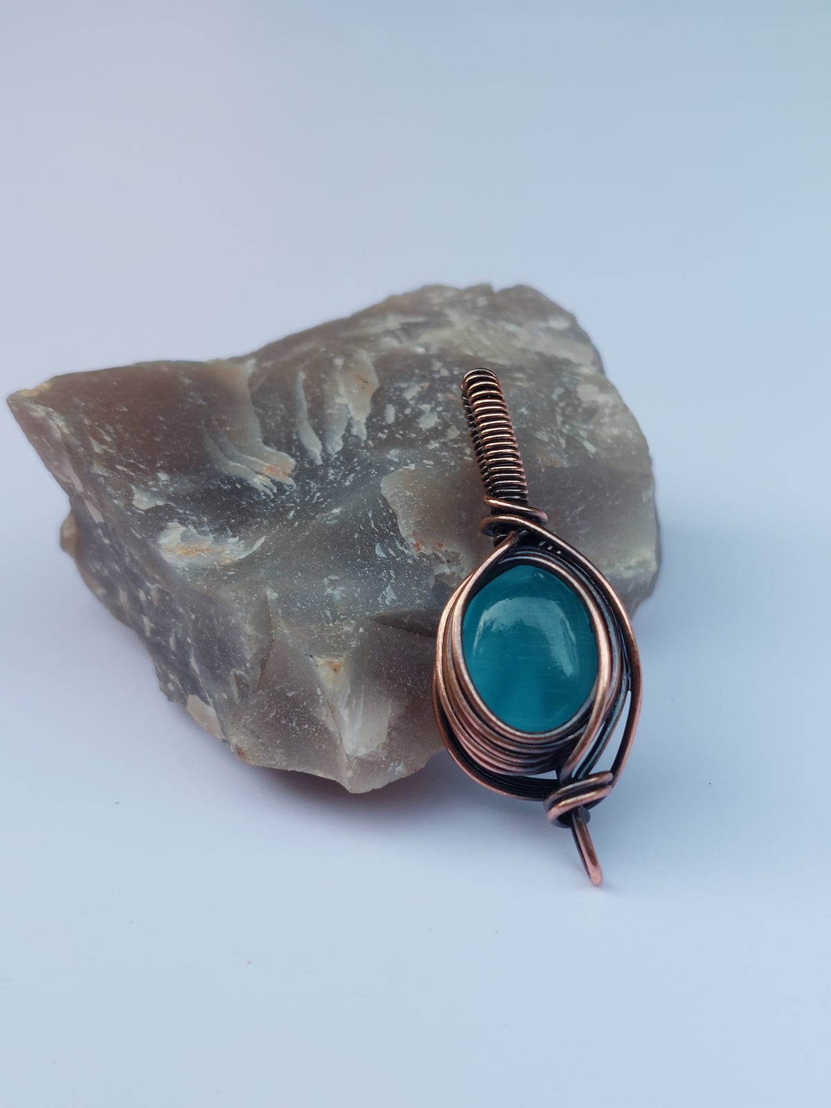 Leonis Pendant