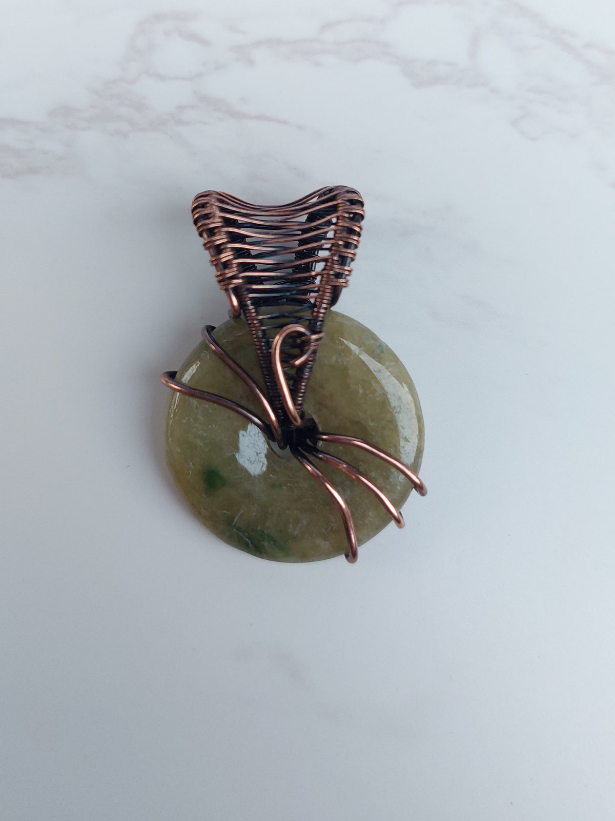 Jade Donut Pendant "Vina"